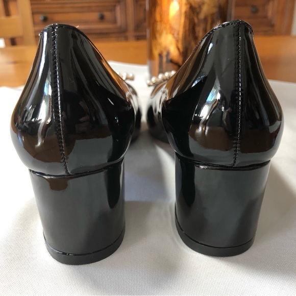 New Pearl Bow patent pumps - Picture 6 of 9